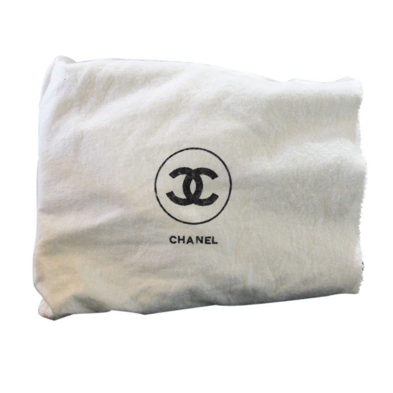 ChanelQuiltedDustBag
