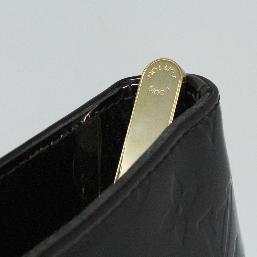 28 Louis Vuitton Amarante Brentwood Handbag