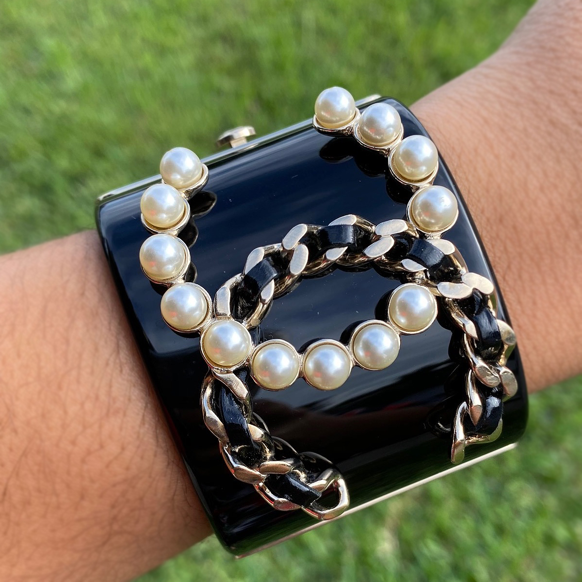 CHANEL Black and Gold Resin CC Pearl Chain Wide Cuff Bracelet CHANEL Black and Gold Resin CC Pearl Chain Wide Cuff Bracelet
